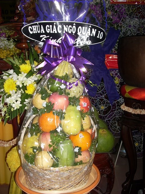 Chùm ảnh: Các đoàn viếng ĐLHT. Thích Từ Nhơn buổi chiều ngày thứ hai 27/4