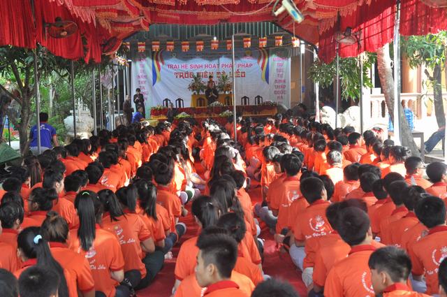 1000 thanh thiếu niên tham dự trại hè sinh hoạt Phật pháp tại Hà Tĩnh