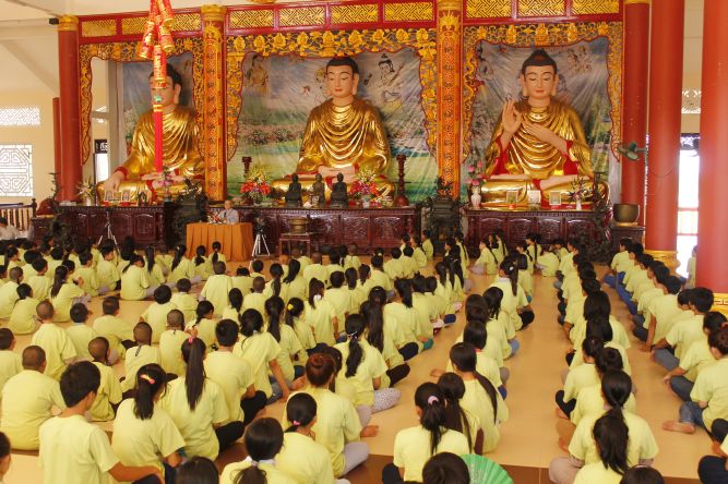 Đồng Tháp: Sư cô Hương Nhũ với pháp thoại “Hiểu và Thương” – Hội trại tuổi trẻ và cuộc sống