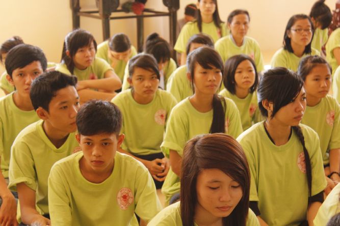 Đồng Tháp: Sư cô Hương Nhũ với pháp thoại “Hiểu và Thương” – Hội trại tuổi trẻ và cuộc sống
