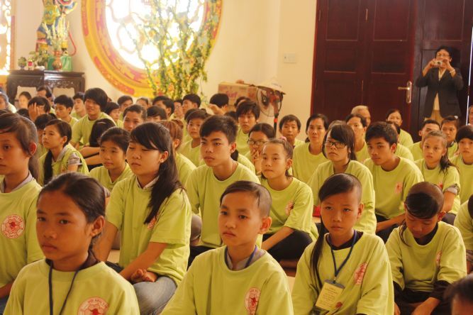 Đồng Tháp: Sư cô Hương Nhũ với pháp thoại “Hiểu và Thương” – Hội trại tuổi trẻ và cuộc sống