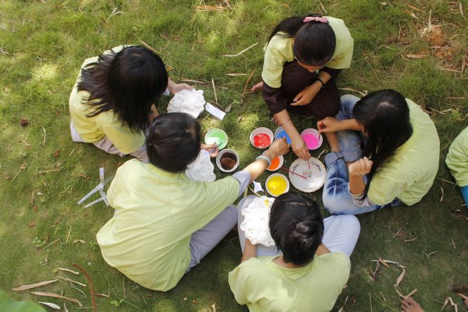 Đồng Tháp: Nghệ thuật tô tượng Phật tại hội trại Hiểu và Thương