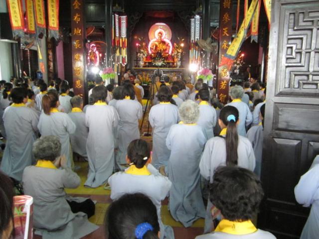 Lễ truyền Pháp y