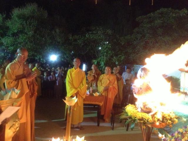 Thiêng liêng đêm tưởng niệm 50 năm Bồ tát Thích Quảng Đức tự thiêu