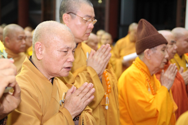 Chùm ảnh: Lễ cung nghinh nhục thân Đại lão HT. Thích Từ Nhơn nhập kim quan