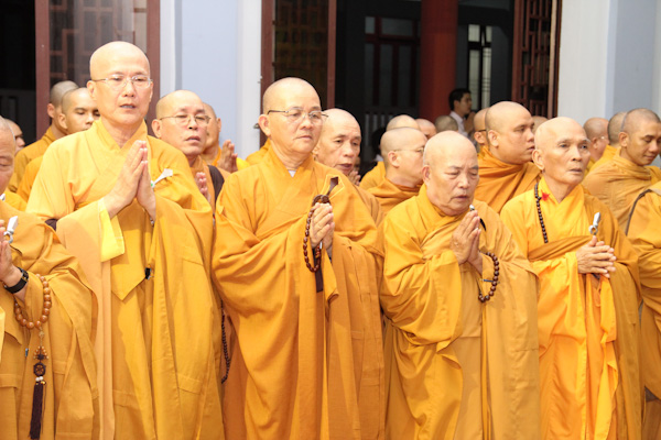 Chùm ảnh: Lễ cung nghinh nhục thân Đại lão HT. Thích Từ Nhơn nhập kim quan