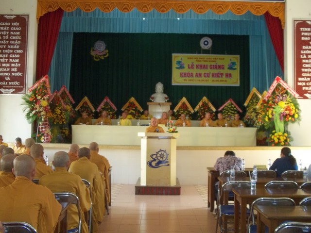 Tiền Giang: Khai mạc khóa An Cư Kiết Hạ PL. 2557 - DL. 2013