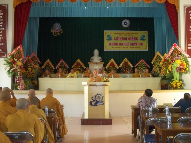 Tiền Giang: Khai mạc khóa An Cư Kiết Hạ PL. 2557 - DL. 2013