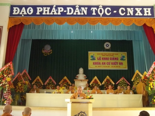 Tiền Giang: Khai mạc khóa An Cư Kiết Hạ PL. 2557 - DL. 2013