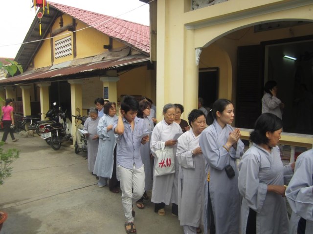 TP. HCM: Chùa Long Vân kính mừng Phật Đản PL. 2557