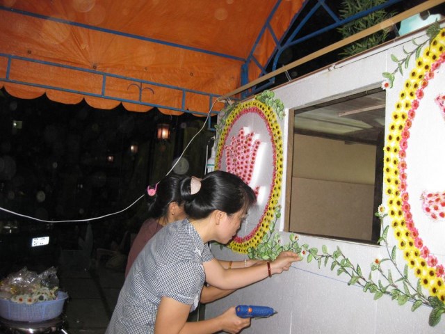 TP. HCM: Chùa Long Vân kính mừng Phật Đản PL. 2557
