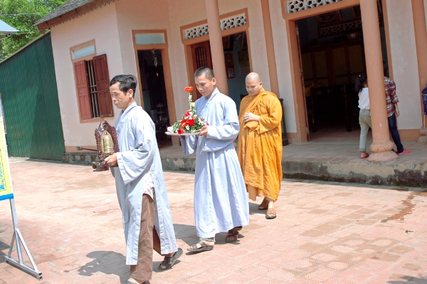 Phật giáo Hương Sơn tháng ngày đang tỏa rạng ánh từ quang