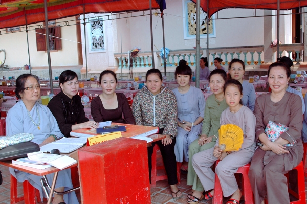 Phật giáo Hương Sơn tháng ngày đang tỏa rạng ánh từ quang