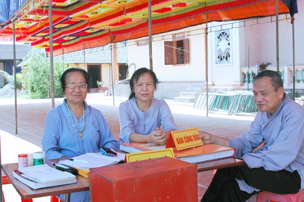 Phật giáo Hương Sơn tháng ngày đang tỏa rạng ánh từ quang