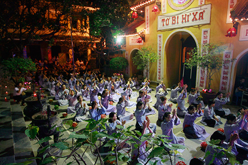Những lá bồ đề ước nguyện tại chùa Quán Sứ