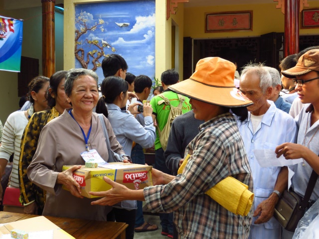 Quảng Nam: Hội Khai Tâm, hội 14 chữ chia sẽ tình thương đến bà con vùng bão lũ