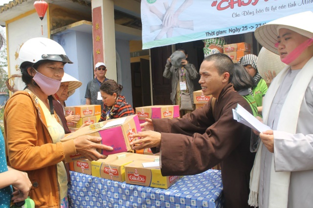 Quảng Nam: Hội Khai Tâm, hội 14 chữ chia sẽ tình thương đến bà con vùng bão lũ
