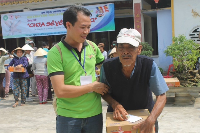 Quảng Nam: Hội Khai Tâm, hội 14 chữ chia sẽ tình thương đến bà con vùng bão lũ