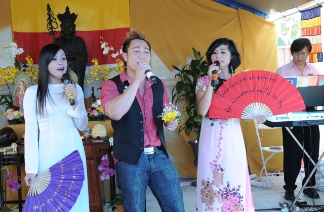 Hoa Kỳ: Chùa Hồng Danh - San Jose tổ chức đại lễ Vu Lan 2013