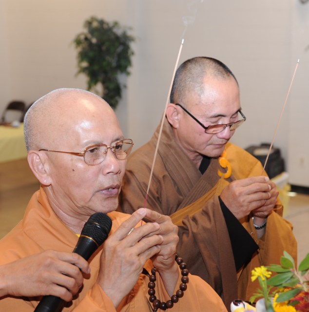 Hoa Kỳ: Chùa Phước Sơn, Modesto tổ chức đại lễ Vu Lan 2013