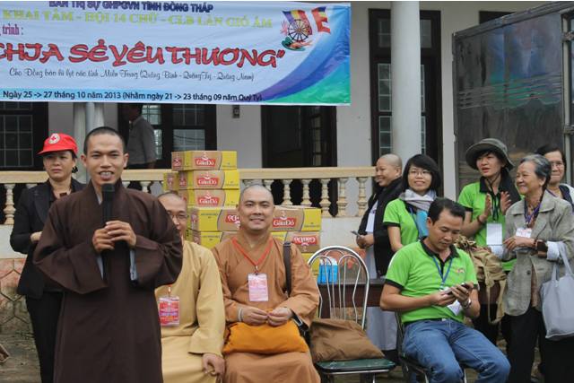Hội Khai Tâm, Hội 14 Chữ và CLB Làn Gió Ấm: Cảm động chuyến phát quà tại tỉnh Quảng Trị