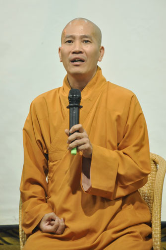 Buổi chiếu phim &quot;Cuộc đời đức Phật&quot; tại chùa Hoằng Pháp