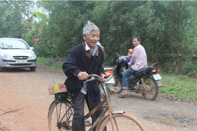 Hội Khai Tâm, Hội 14 Chữ và CLB Làn Gió Ấm: Cảm động chuyến phát quà tại tỉnh Quảng Trị