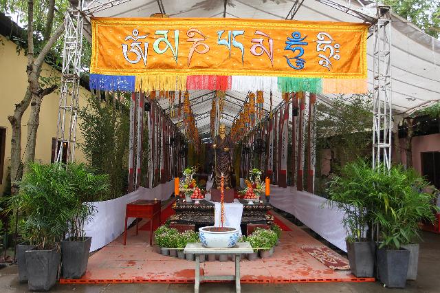 Ngày đầu Pháp hội niệm Phật cầu nguyện Quốc Thái Dân An cầu siêu sản nạn, thai nhi chùa Từ Quang – 2013