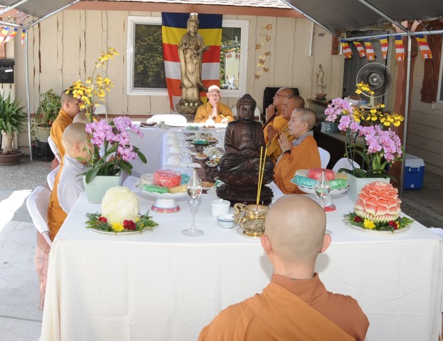 Hoa Kỳ: Chùa Hồng Danh - San Jose tổ chức đại lễ Vu Lan 2013