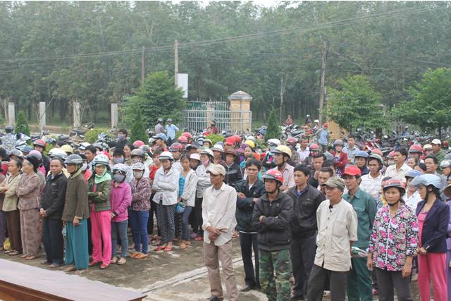 Hội Khai Tâm, Hội 14 Chữ và CLB Làn Gió Ấm: Cảm động chuyến phát quà tại tỉnh Quảng Trị