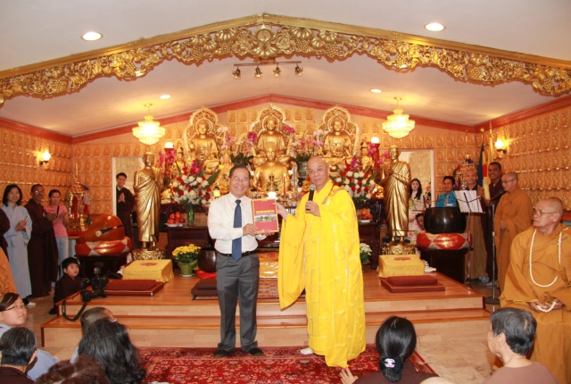 Hoa Kỳ: Đại lễ kỷ niệm 30 năm thành lập chùa Việt Nam, Phoenix