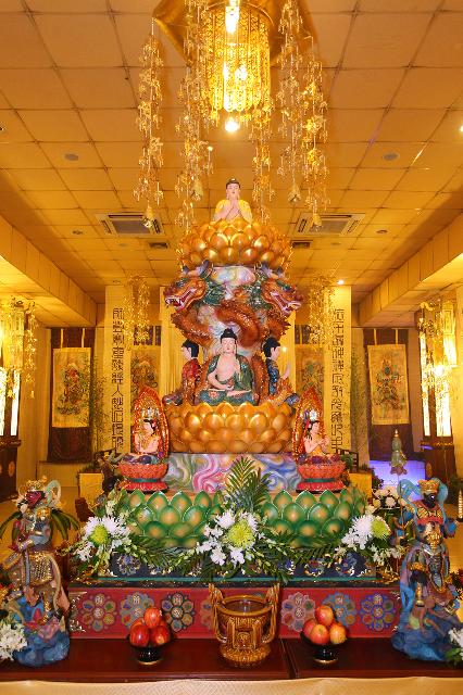 Ngày đầu Pháp hội niệm Phật cầu nguyện Quốc Thái Dân An cầu siêu sản nạn, thai nhi chùa Từ Quang – 2013