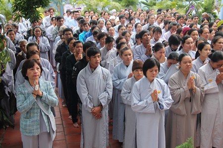 Những Hình Ảnh Cuối Cùng Trước Khi Nhập Kim Quan Bảo Tháp Của Cố Ni Trưởng Hải Triều Âm