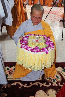 Những Hình Ảnh Cuối Cùng Trước Khi Nhập Kim Quan Bảo Tháp Của Cố Ni Trưởng Hải Triều Âm