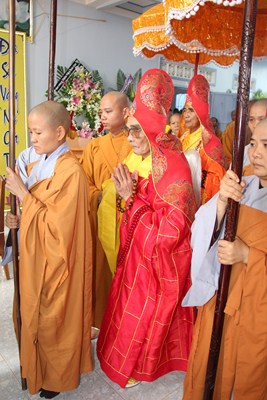 Những Hình Ảnh Cuối Cùng Trước Khi Nhập Kim Quan Bảo Tháp Của Cố Ni Trưởng Hải Triều Âm