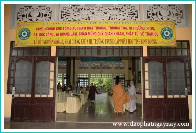 Lễ tốt nghiệp khóa II và khai giảng khóa III trường Trung Cấp Phật Học Bình Dương