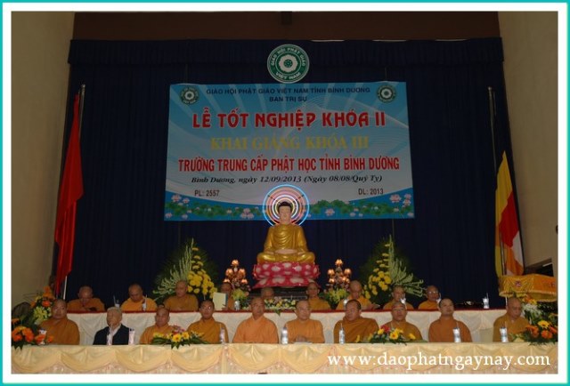 Lễ tốt nghiệp khóa II và khai giảng khóa III trường Trung Cấp Phật Học Bình Dương