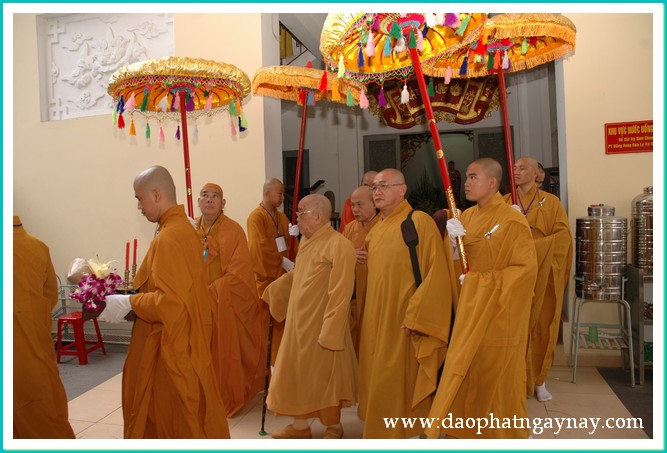 Chùm ảnh: HĐCM - HĐTS GHPGVN viếng giác linh HT. Thích Đạt Đạo