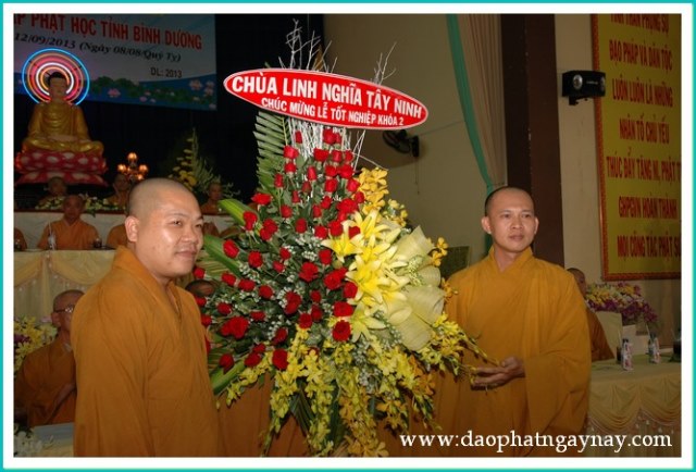Lễ tốt nghiệp khóa II và khai giảng khóa III trường Trung Cấp Phật Học Bình Dương