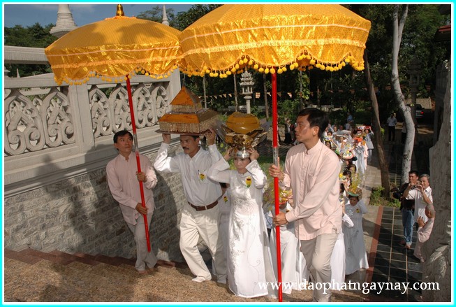 Chùm ảnh: Đại lễ dâng y Kathina tại tổ đình Bửu Long - Q9 - PL: 2557 - DL: 2013