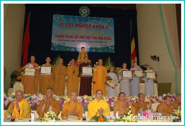 Lễ tốt nghiệp khóa II và khai giảng khóa III trường Trung Cấp Phật Học Bình Dương