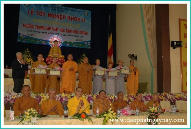 Lễ tốt nghiệp khóa II và khai giảng khóa III trường Trung Cấp Phật Học Bình Dương