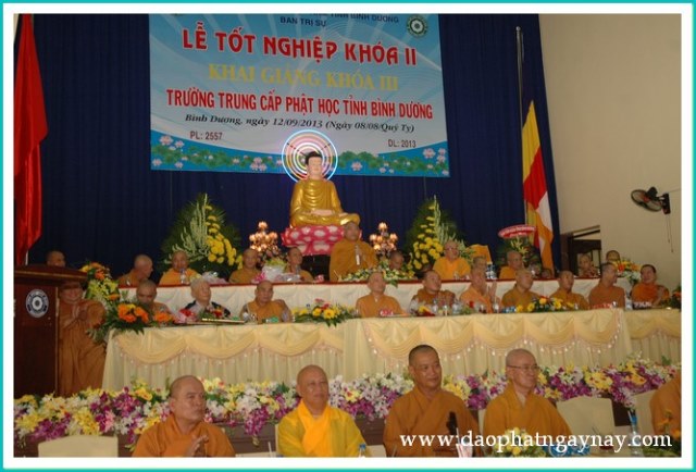 Lễ tốt nghiệp khóa II và khai giảng khóa III trường Trung Cấp Phật Học Bình Dương