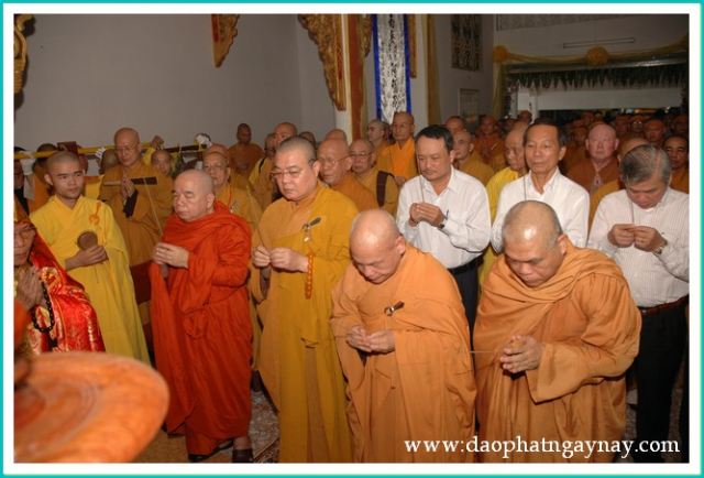 Chùm ảnh: Lễ truy niệm và cung tống kim quan cố HT. Thích Đạt Đạo