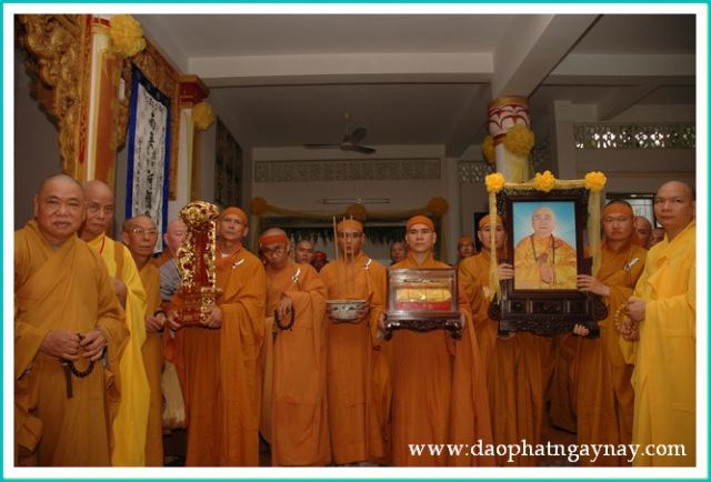 Chùm ảnh: Lễ truy niệm và cung tống kim quan cố HT. Thích Đạt Đạo