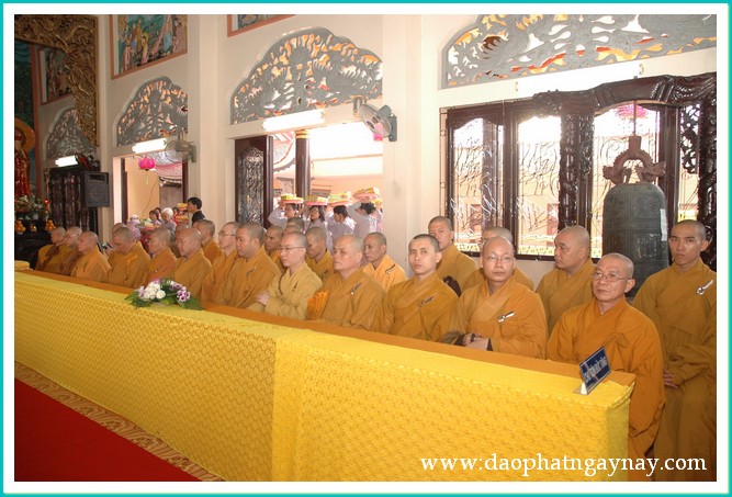 TP. HCM: Lễ dâng y Ca Sa tại Quan Âm tu viện