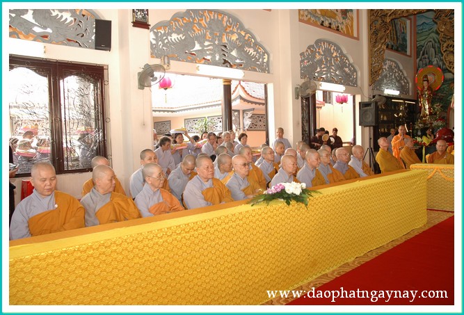 TP. HCM: Lễ dâng y Ca Sa tại Quan Âm tu viện