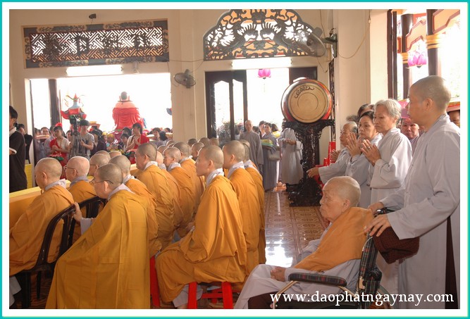 TP. HCM: Lễ dâng y Ca Sa tại Quan Âm tu viện