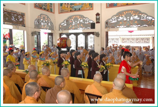 TP. HCM: Lễ dâng y Ca Sa tại Quan Âm tu viện