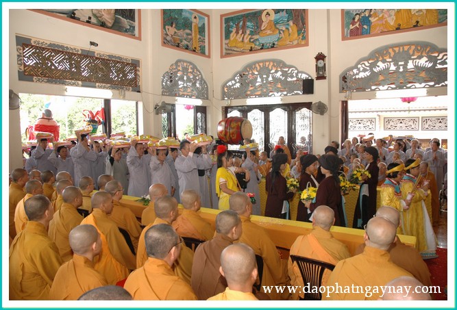 TP. HCM: Lễ dâng y Ca Sa tại Quan Âm tu viện